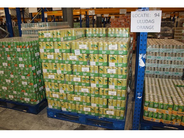 Fuze-tea sparkling lemon 0,33l. 98 trays a 24 stuks. totaal 2352 stuks. tht 5-26. bod is inclusief 352,80 e... - afbeelding 1 van  3