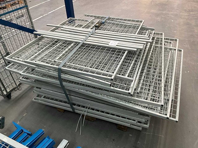Gaaswand magazijn hekwerk - circa 12 meter - afbeelding 3 van  11