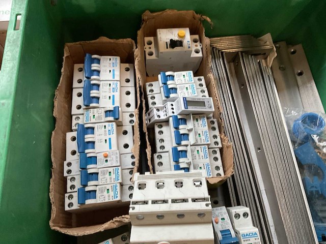 Gacia/ sep partij aardlekautomaten - afbeelding 2 van  5