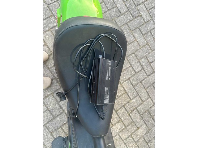 Gaea - bromscooter - m8 electr. scooter - e-scooter - afbeelding 8 van  9