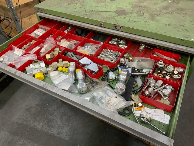 Gaerner gelagerde ladekast met onderdelen van reinhardt kitmachines - afbeelding 3 van  7