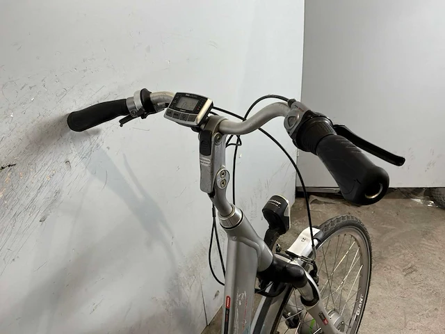 Gaint twist elektrische dames fiets - afbeelding 8 van  9