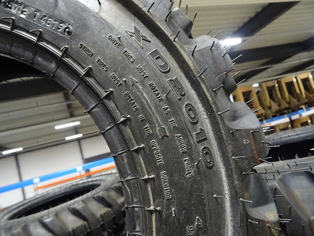 Galaxy - xd2010 - banden graafmachine 5.70-12 (40x) - afbeelding 4 van  5