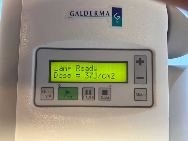 Galderma - aktikite cl128 - dermatologische fotodynamische therapie lamp - afbeelding 15 van  15