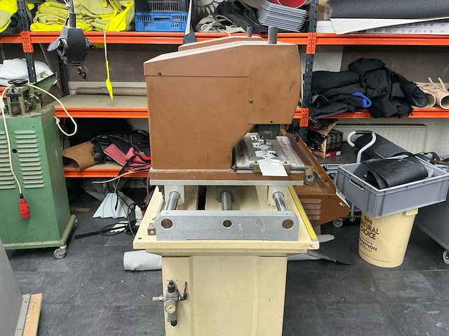 Galli tce3000/2t leerstans-/ponsmachine met markeerunit – 3.000 kg – incl. ponsen - afbeelding 5 van  27