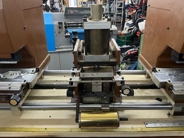 Galli tce3000/2t leerstans-/ponsmachine met markeerunit – 3.000 kg – incl. ponsen - afbeelding 23 van  27