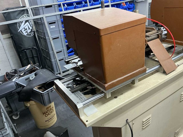 Galli tce3000/2t leerstans-/ponsmachine met markeerunit – 3.000 kg – incl. ponsen - afbeelding 7 van  27