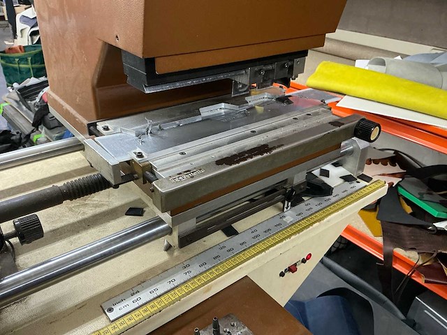 Galli tce3000/2t leerstans-/ponsmachine met markeerunit – 3.000 kg – incl. ponsen - afbeelding 13 van  27