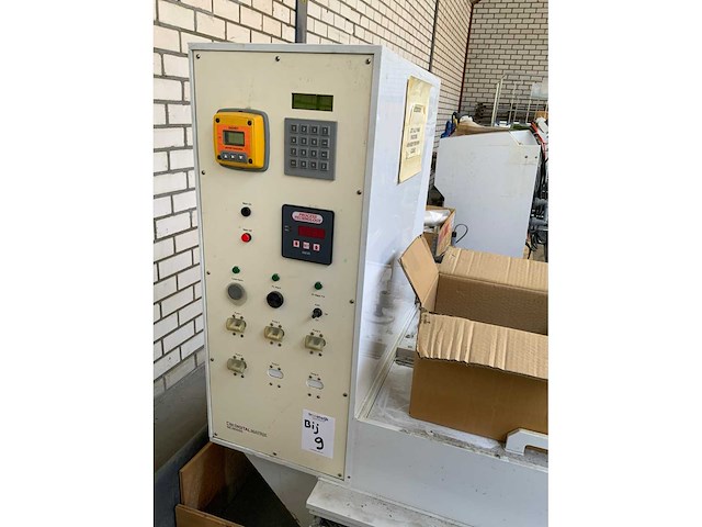 Galvanic electroforming cd/dvd master production installatie 1998 digital matrix corporation mc / 1000 geautomatiseerde handling cd / dvd reinigingscel opstelling - afbeelding 5 van  13