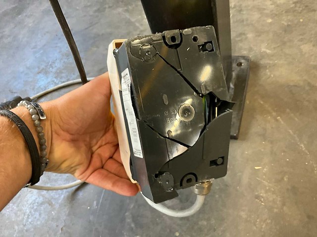 Galvano es200 werkbankslijpmachine - afbeelding 8 van  8
