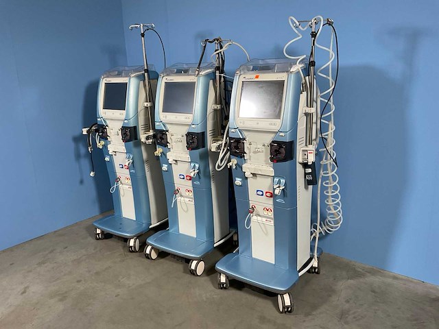 Gambro - artis - dialysis equipment - 2013 (3x) - afbeelding 1 van  27