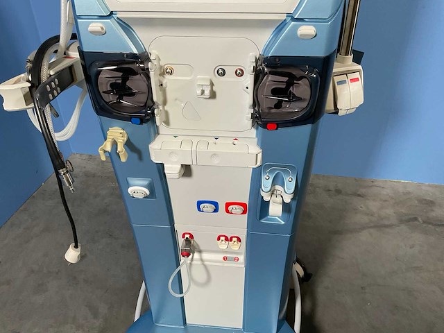 Gambro - artis - dialysis equipment - 2013 (3x) - afbeelding 14 van  27