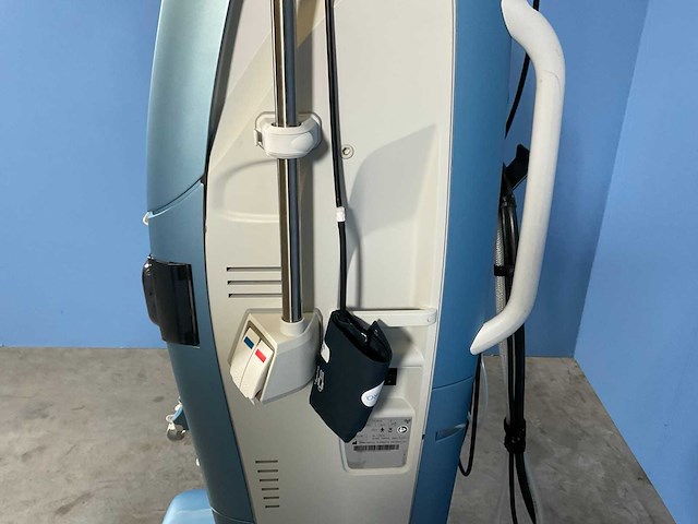 Gambro - artis - dialysis equipment - 2013 (3x) - afbeelding 15 van  27