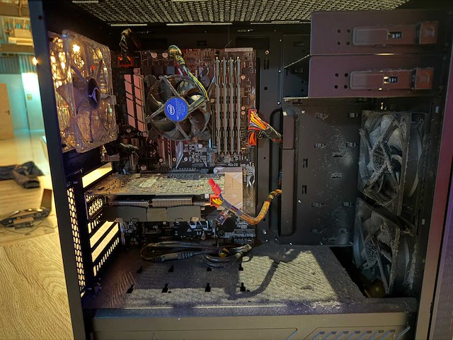 Gaming - desktop - afbeelding 2 van  6