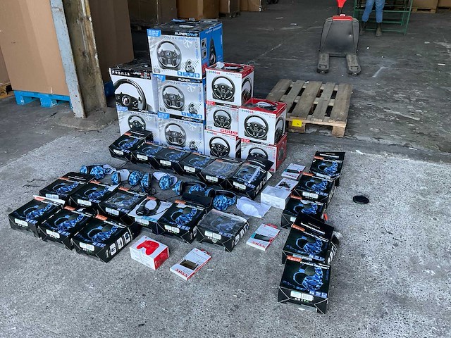 Gaming accessoire (44x) - afbeelding 1 van  19