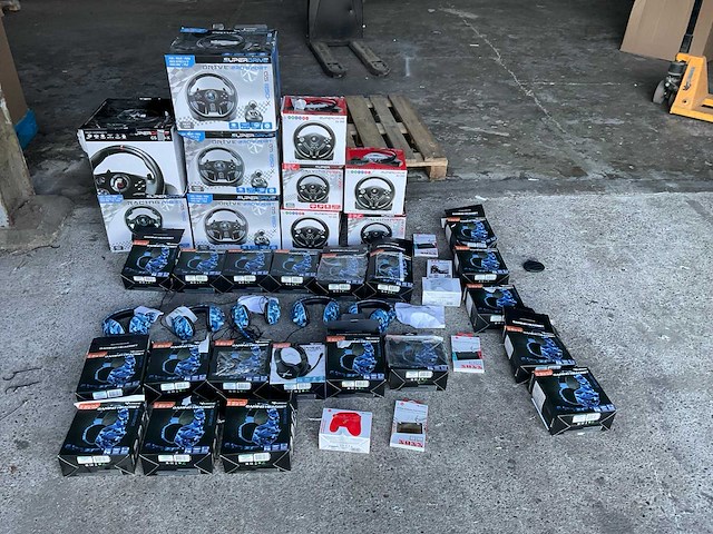 Gaming accessoire (44x) - afbeelding 12 van  19