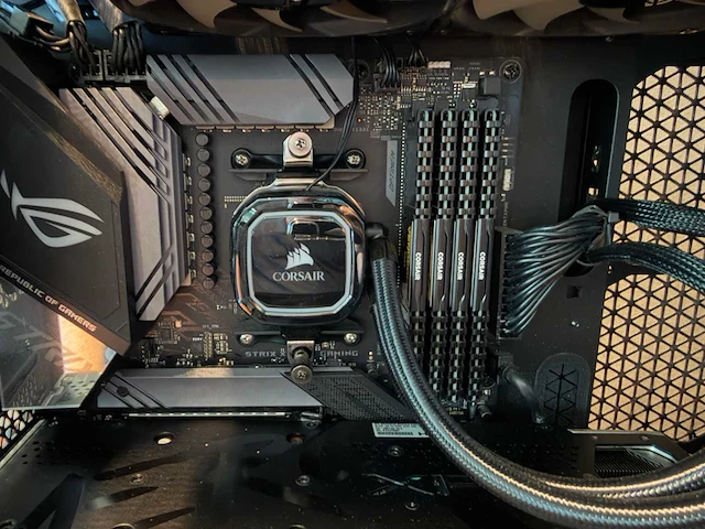 Gaming desktop - afbeelding 6 van  9