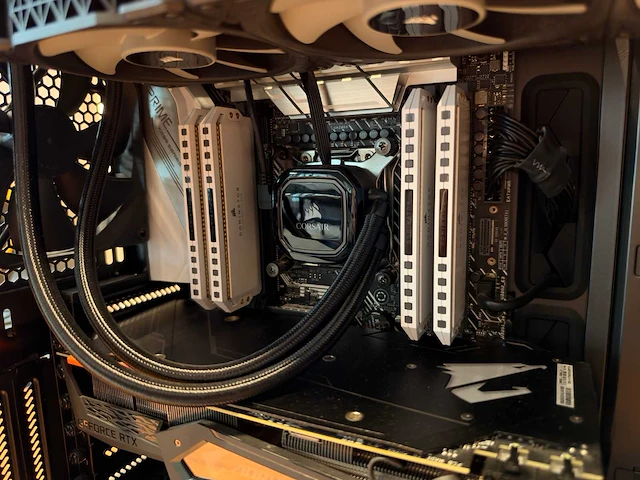 Gaming desktop - afbeelding 11 van  11