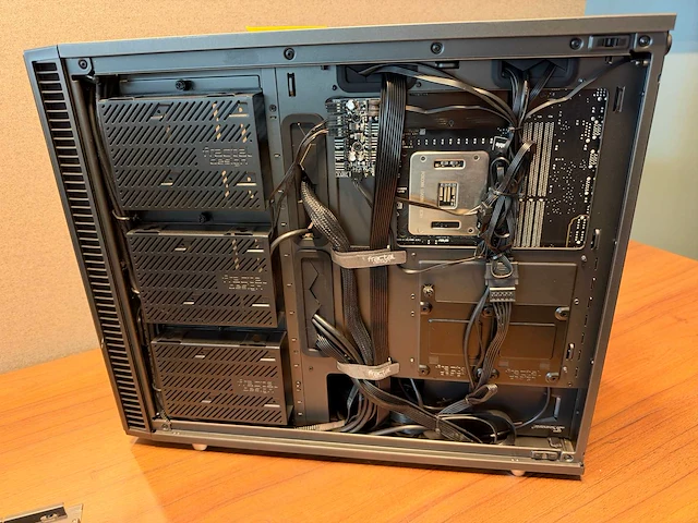 Gaming desktop - afbeelding 5 van  11