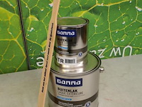Gamma buitenlak tr - 2 emmers á 0.75 & 2.5ltr - afbeelding 1 van  5