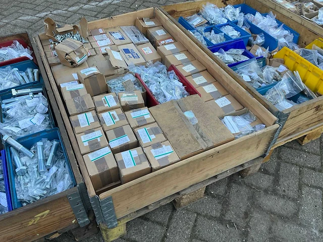 Garage inventaris bouten ringen - afbeelding 1 van  6