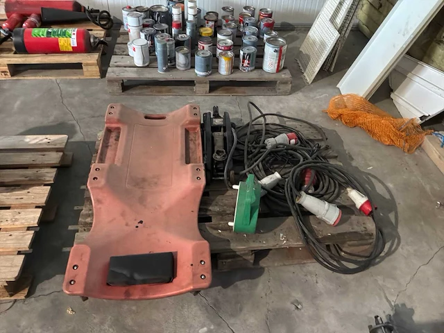 Garage inventaris - afbeelding 1 van  4