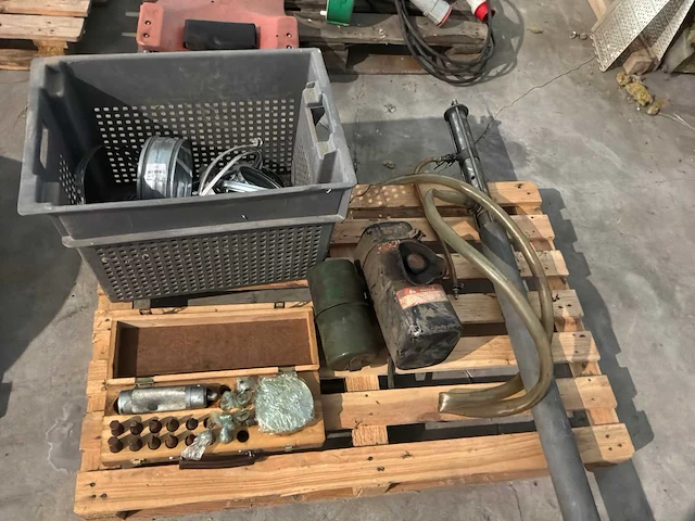 Garage inventaris - afbeelding 1 van  5