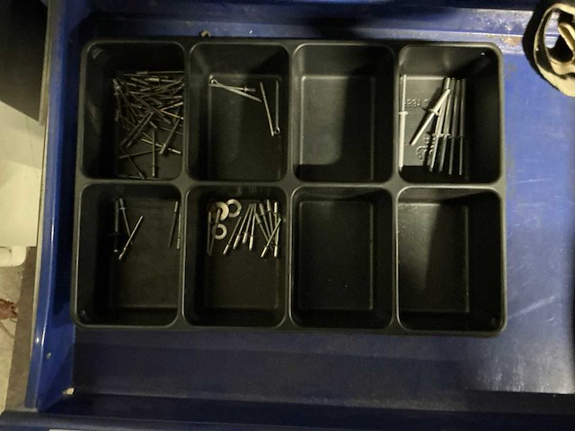 Garagekast met inhoud (3x) - afbeelding 3 van  25