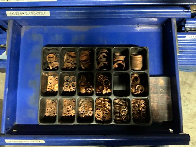 Garagekast met inhoud (3x) - afbeelding 5 van  25