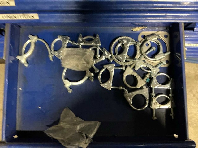 Garagekast met inhoud (3x) - afbeelding 8 van  25