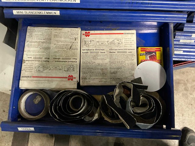 Garagekast met inhoud (3x) - afbeelding 25 van  25