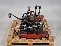 Garagekrik en assteun, o.a. van leeuwen - afbeelding 1 van  7