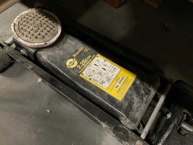 Garagekrik met 4 steunen - afbeelding 2 van  3