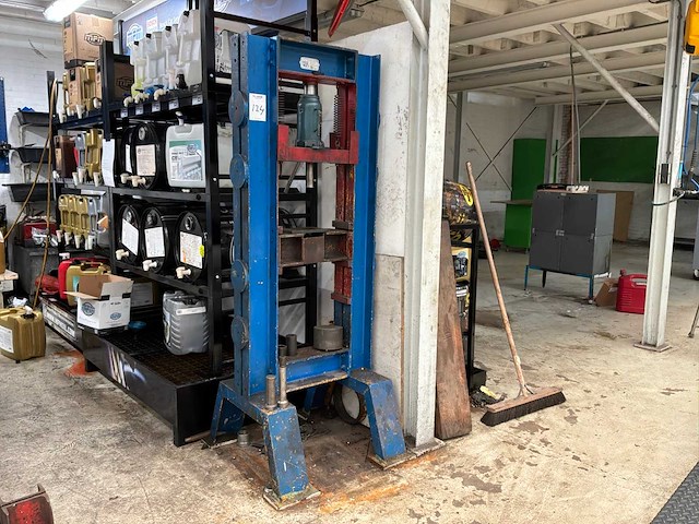 Garagepers - afbeelding 1 van  7
