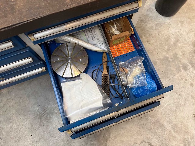 Garant - 1500 x 750 - workbench with tools - workbench - afbeelding 7 van  8