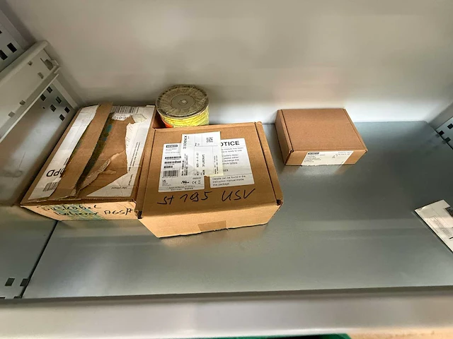 Garant - werkplaatskast incl. inhoud - afbeelding 3 van  7