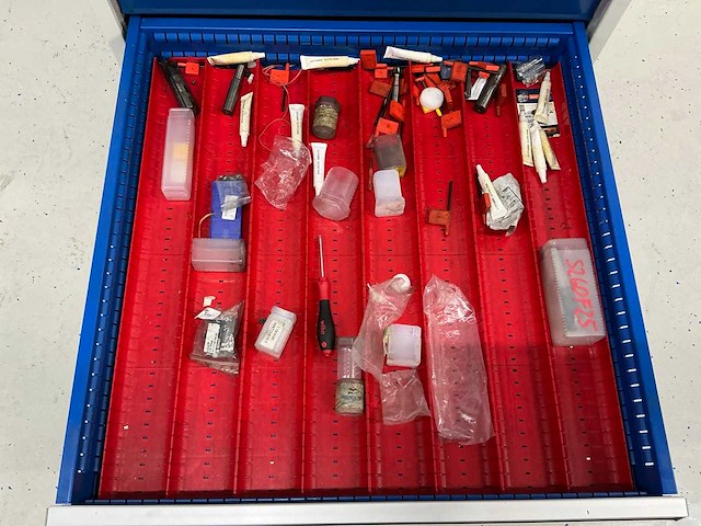 Garant gereedschap lade kast met inhoud, hardmetaal gereedschap - afbeelding 8 van  10