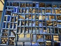 Garant ladekast met diverse onderdelen, gereedschappen en accessoires - afbeelding 6 van  34