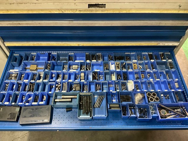 Garant ladekast met diverse onderdelen, gereedschappen en accessoires - afbeelding 10 van  34