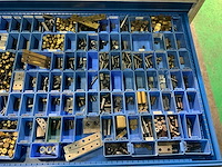 Garant ladekast met diverse onderdelen, gereedschappen en accessoires - afbeelding 18 van  34