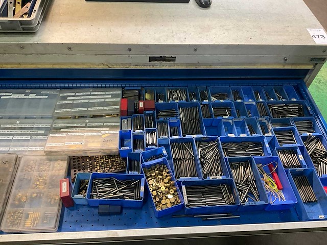 Garant ladekast met diverse onderdelen, gereedschappen en accessoires - afbeelding 20 van  34