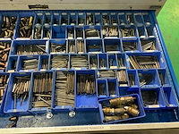 Garant ladekast met diverse onderdelen, gereedschappen en accessoires - afbeelding 25 van  34