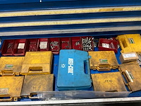 Garant ladekast met diverse onderdelen, gereedschappen en accessoires - afbeelding 29 van  34