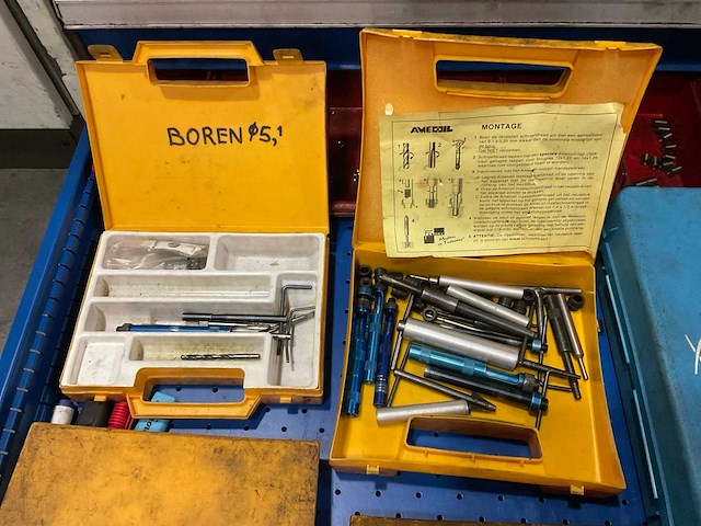 Garant ladekast met diverse onderdelen, gereedschappen en accessoires - afbeelding 31 van  34