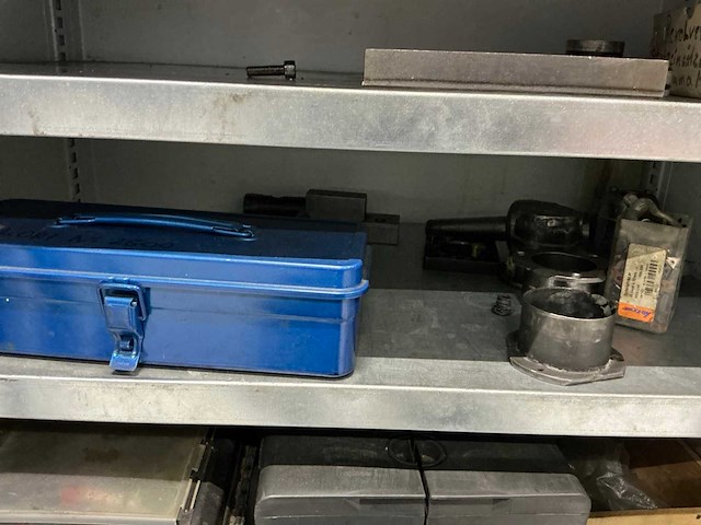 Garant materiaalkast met inhoud - afbeelding 5 van  8