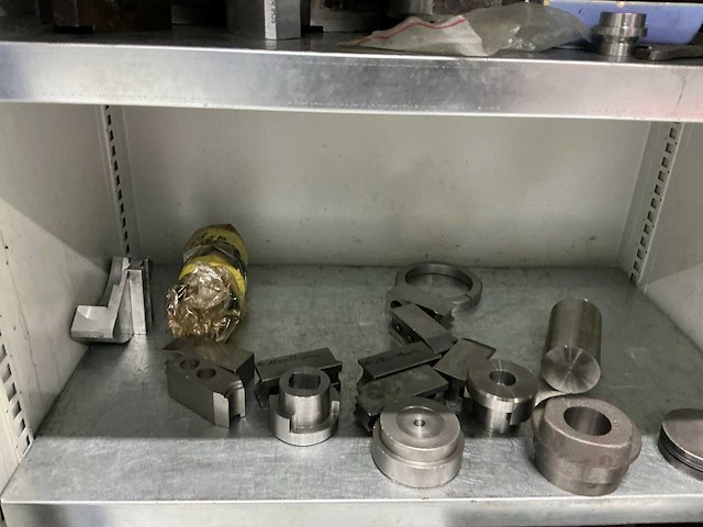 Garant materiaalkast met inhoud - afbeelding 4 van  5