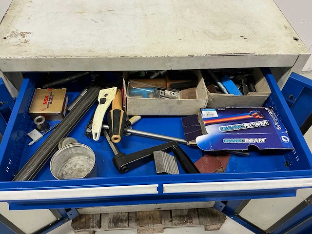 Garant materiaalkast met inhoud - afbeelding 3 van  6