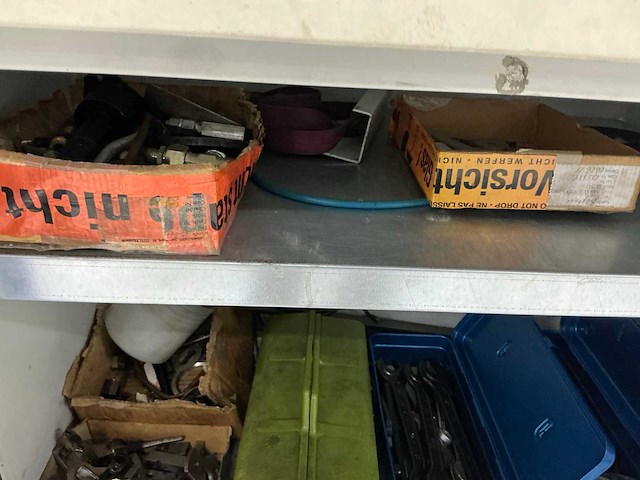 Garant materiaalkast met inhoud - afbeelding 3 van  6