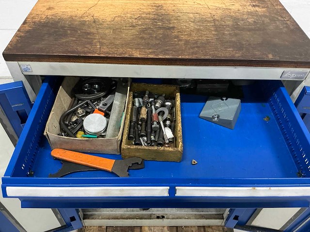 Garant materiaalkast met inhoud - afbeelding 2 van  4