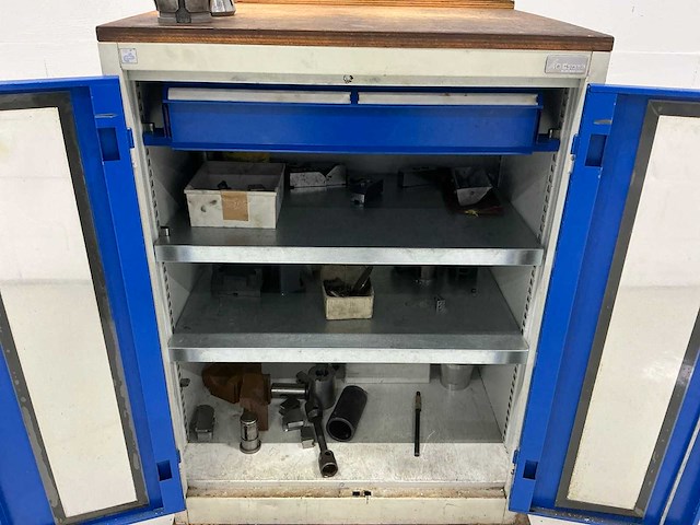 Garant materiaalkast met inhoud - afbeelding 3 van  4